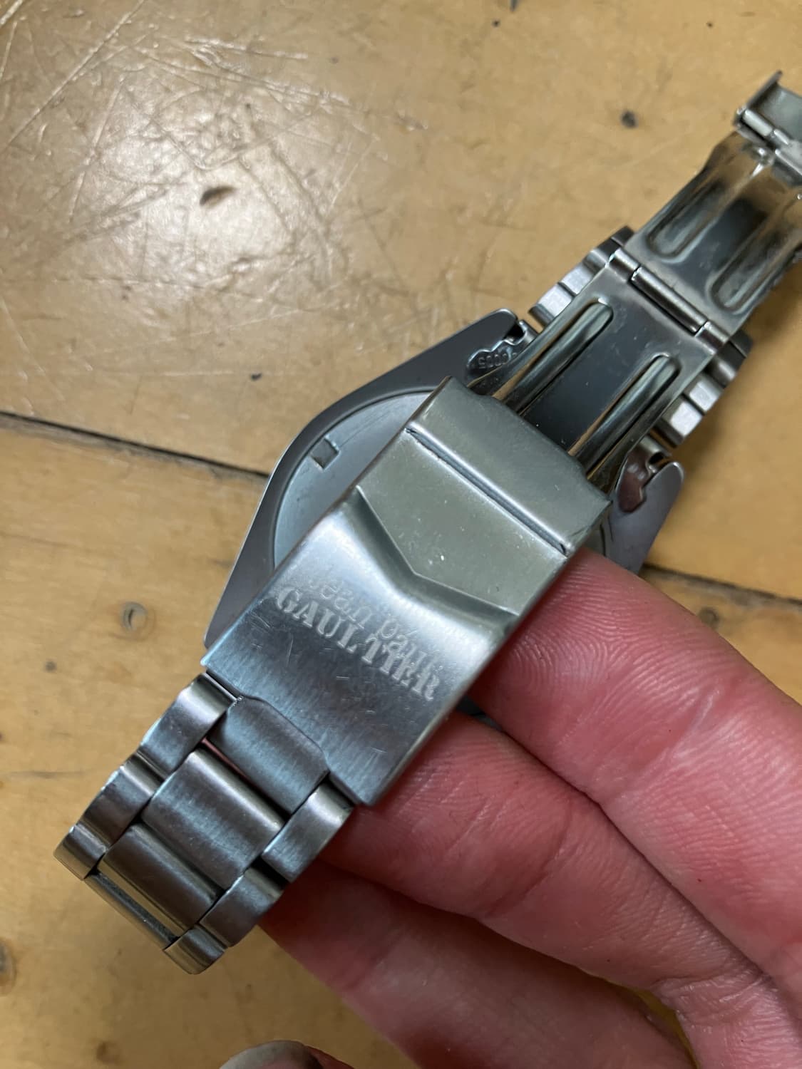 Jean paul gaultier 장폴고티에 레드 페이스 메탈 쿼츠 시계 상품이미지5