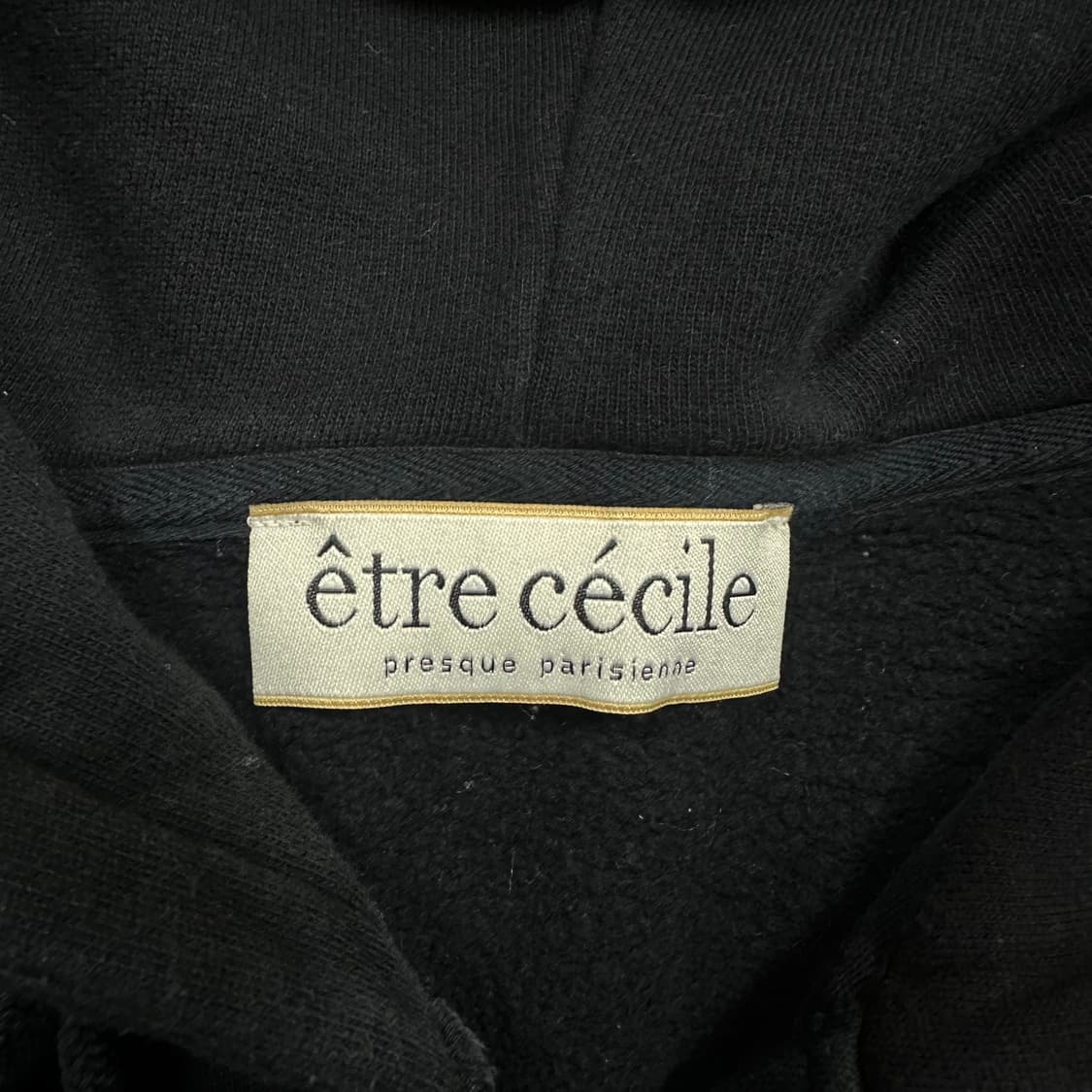 ✨ (바배) 에트레 세실 블랙 크롭 후드 집업 상품이미지3