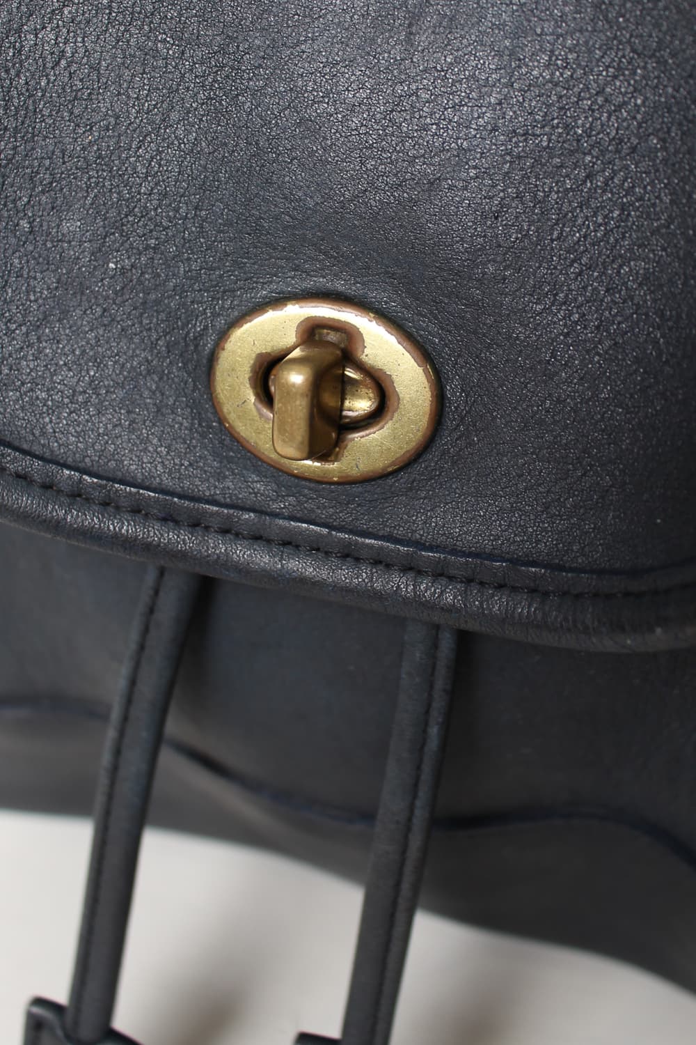 COACH Glove-Tanned Leather 상품이미지8