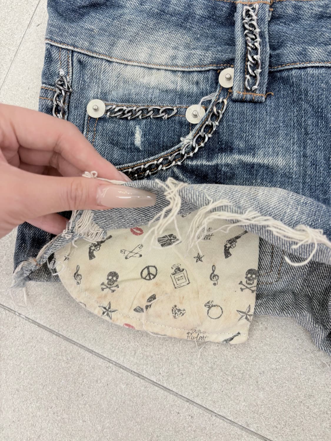 데님 체인 디테일 숏츠 상품이미지3