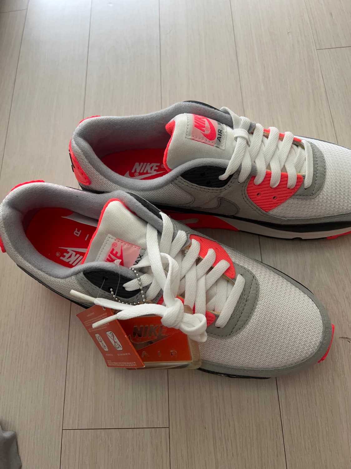 에어맥스 3 라디언트 레드 상품이미지1