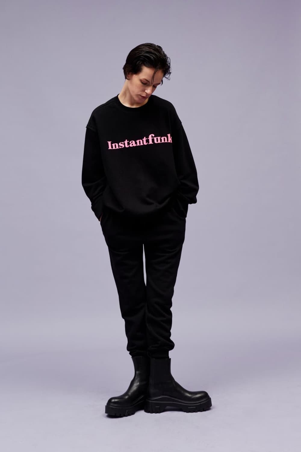 [온앤오프 이션 착용]인스턴트펑크 블랙 맨투맨 상품이미지3