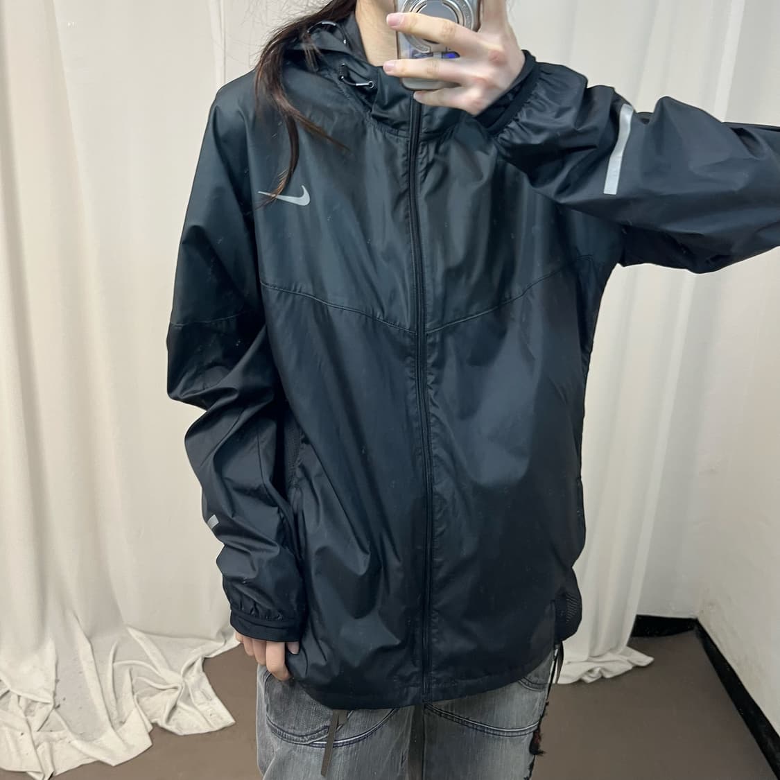 Nike black running windbreaker 상품이미지3