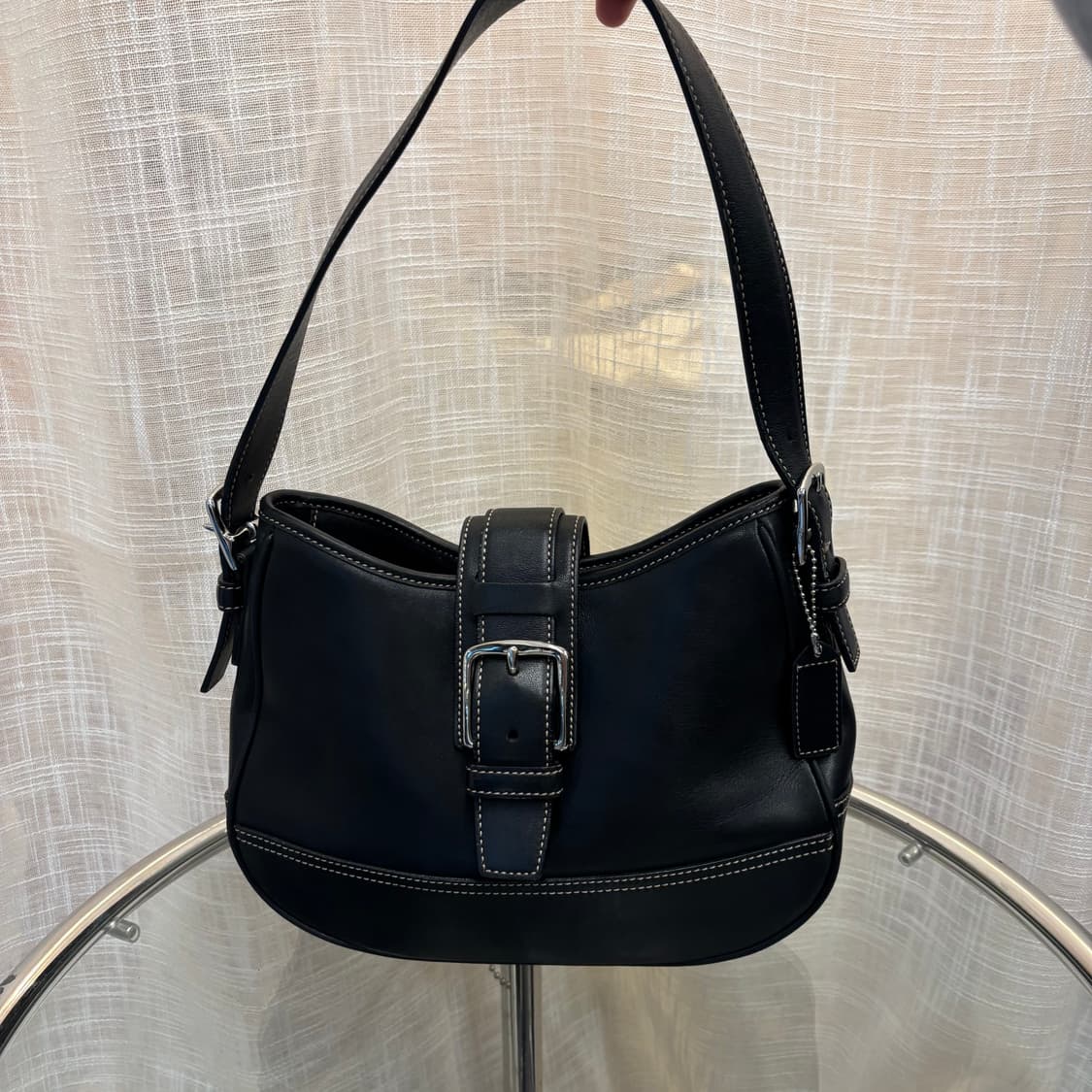 정품 코치 스티치 버클 숄더백     상품이미지2