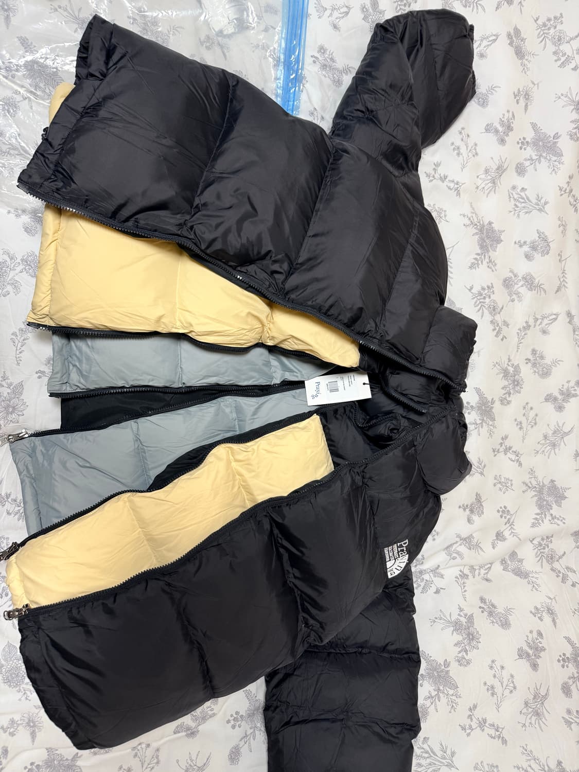 PRAYING 패딩 상품이미지2