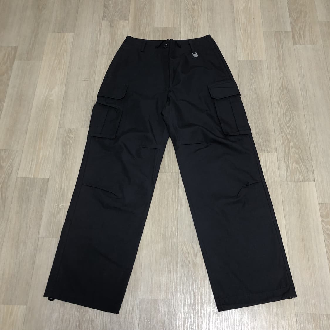 (우먼스 S) 마뗑 킴 MATIN KIM 어텀 카고 팬츠 인 차콜 상품이미지1