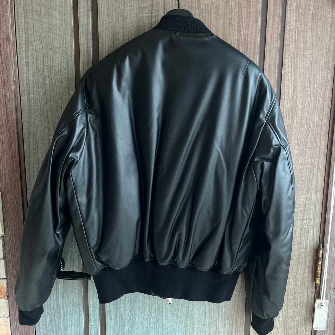 새상품(M)인사일런스 비건 레더 MA-1 블랙 상품이미지2