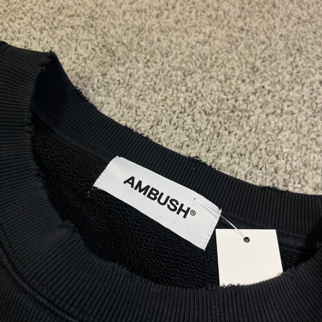 앰부쉬 디스트로이드 홀 맨투맨 상품이미지4