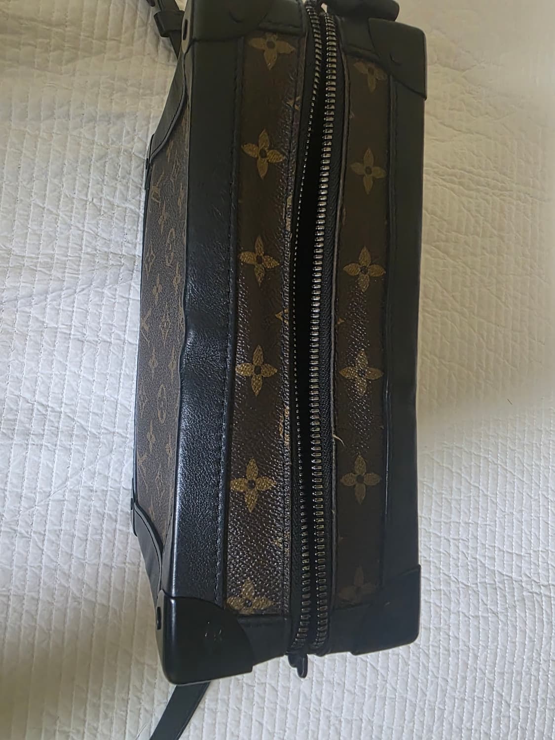 루이비통 버질아블로 소프트 트렁크 백
 상품이미지3