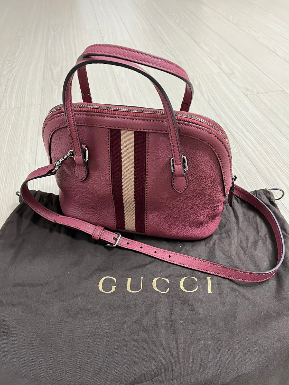 구찌 쉐리레더 투웨이 크로스백 상품이미지2