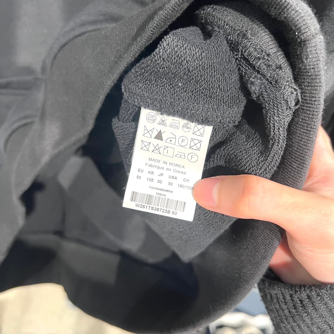 [25FW/50사이즈] 우영미 플라워 다잉 후드티 블랙 상품이미지5