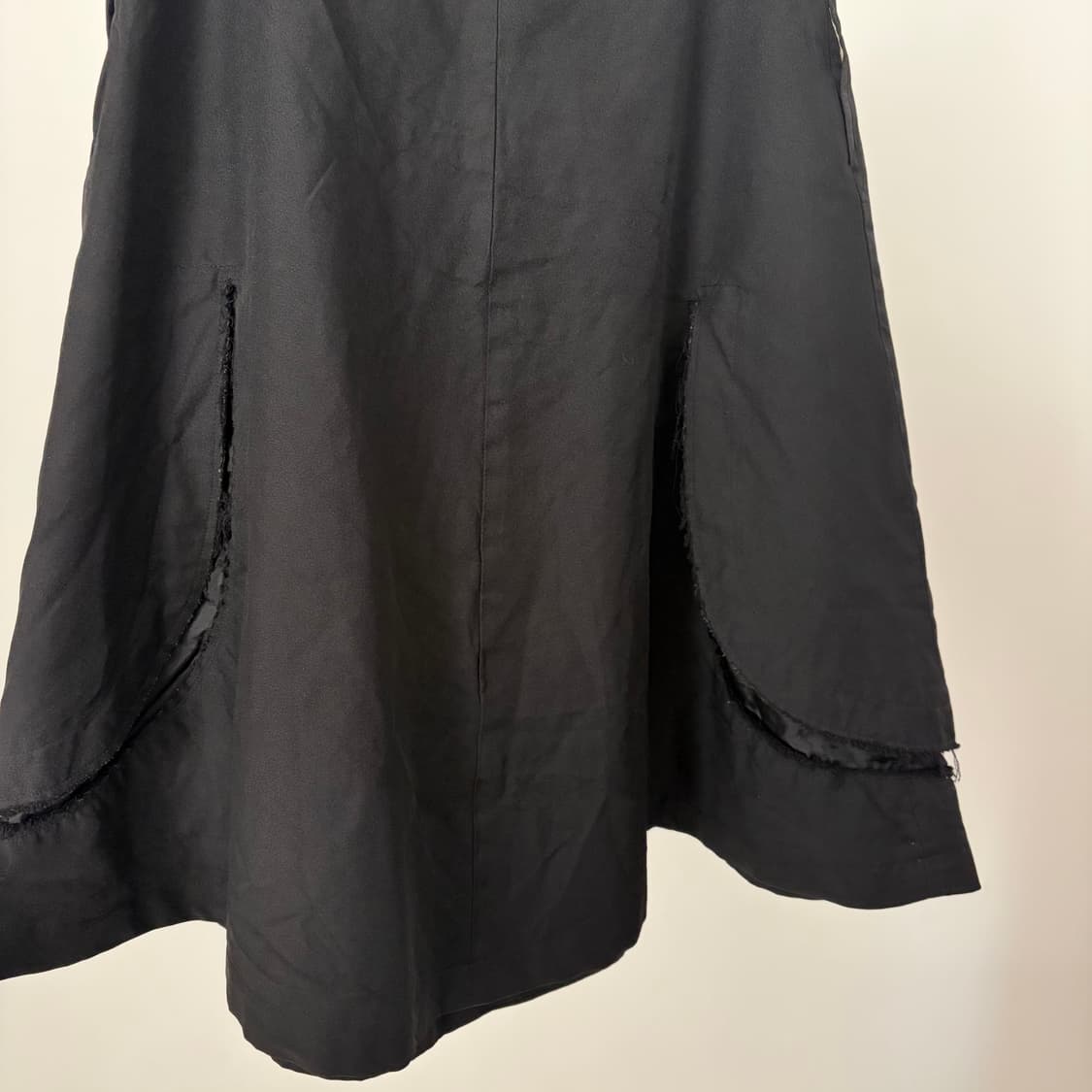 Layer Transformed Distressed Skirt 상품이미지5