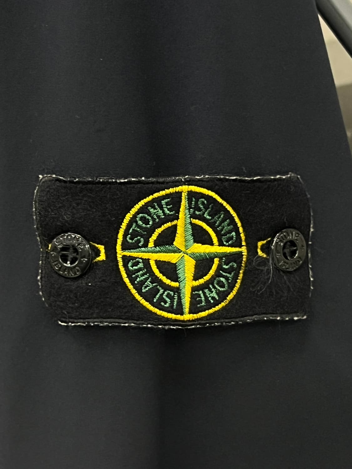 스톤아일랜드 와펜 소프트쉘 후드 자켓 상품이미지5