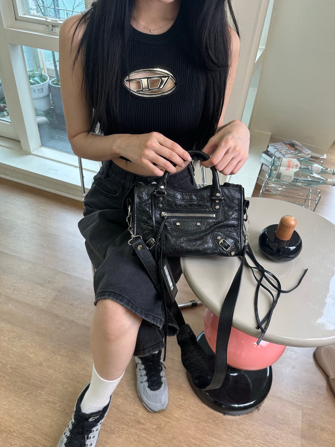 [SA 정품] 발렌시아가 시티 모터백 미니 블랙 상품이미지10