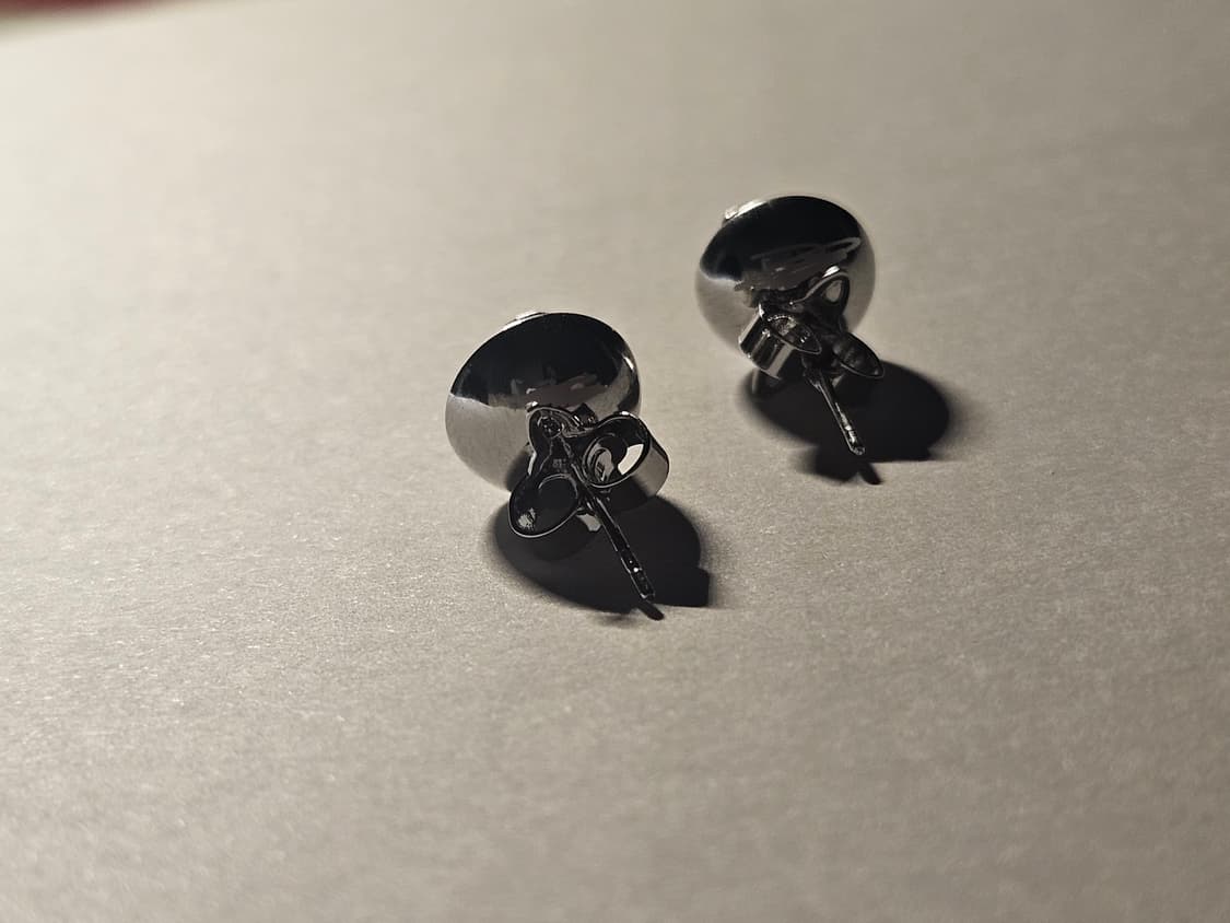 Vivienne pearl stud earings 상품이미지3