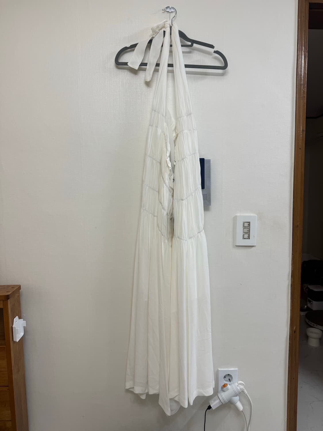 Anggae 홀터넥 롱 드레스 아이보리 상품이미지4