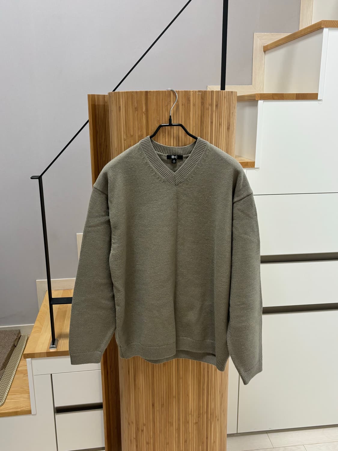 유니클로U 젠더리스 릴랙스V넥스웨터 상품이미지1