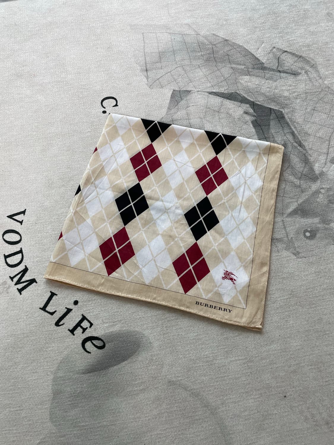 버버리 실크 스카프 상품이미지1