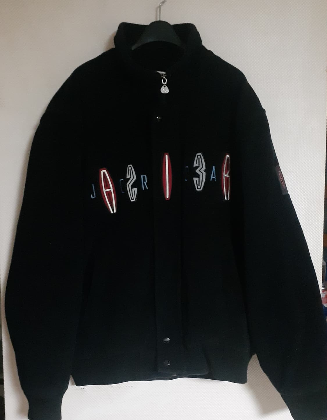 나이키 에어조던 90's 블랙 울 바시티 상품이미지1