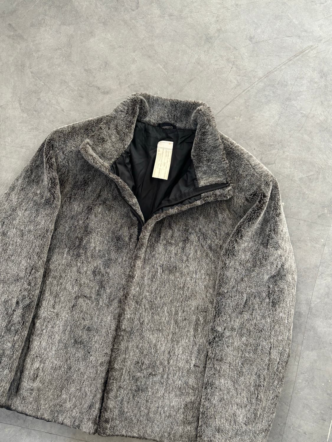 Emporio Armani 아르마니 그레이 퍼 자켓  상품이미지3