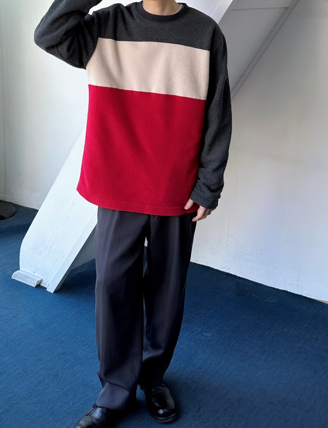 Fleece crew neck panel pullover 상품이미지6