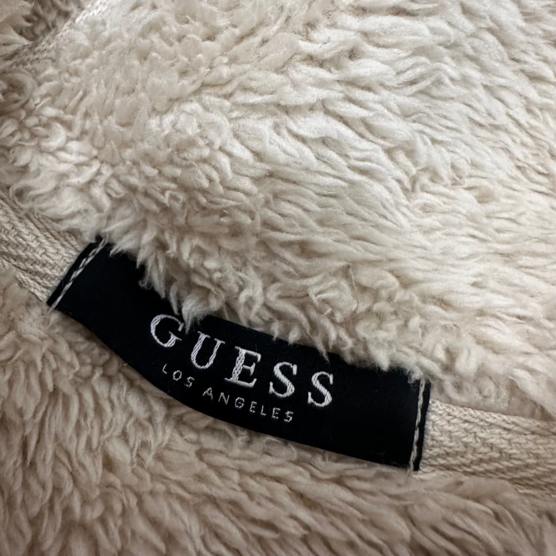 GUESS 게스 뽀글이 털 후드집업 105(XL) 상품이미지4