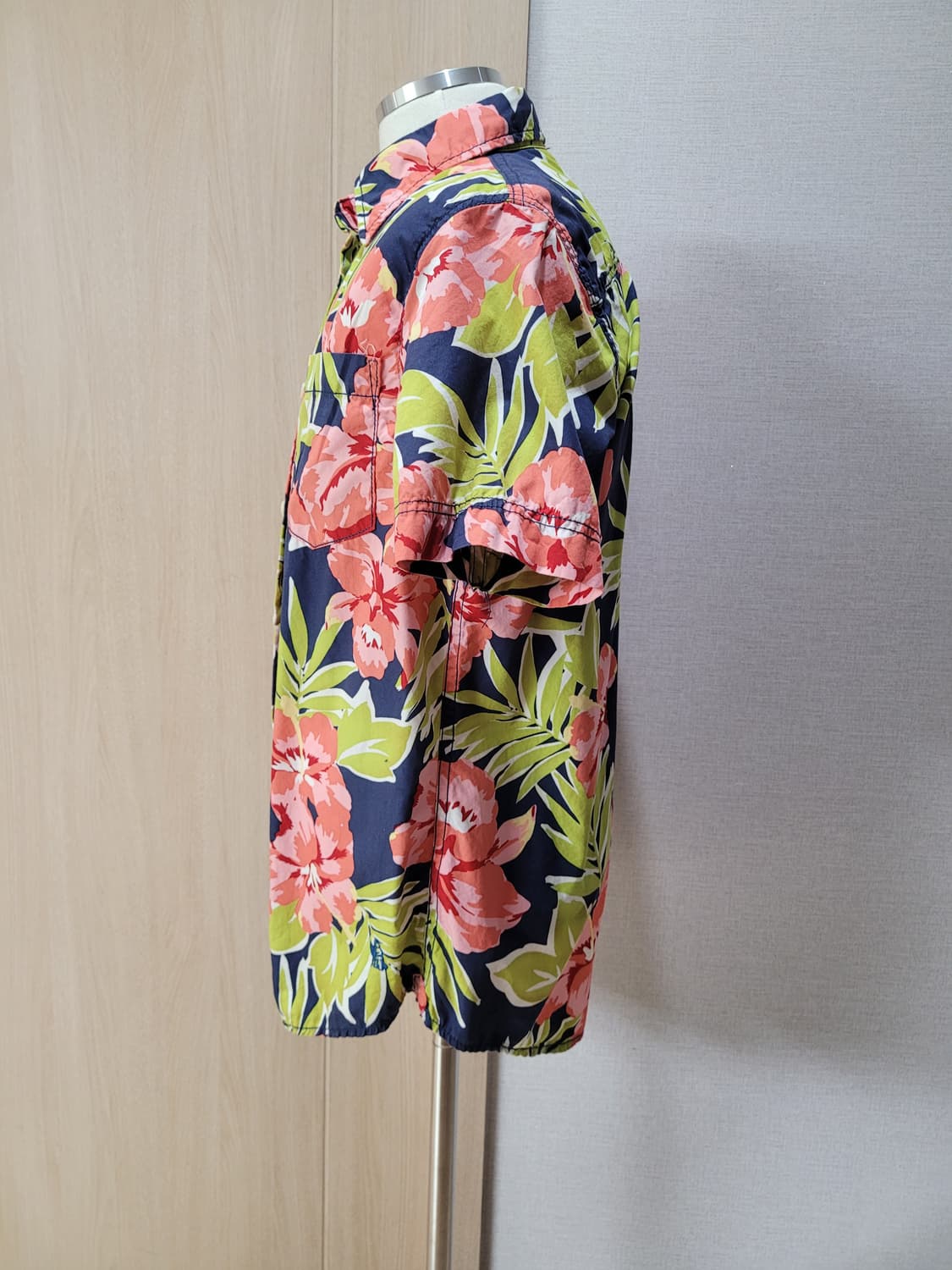 후아유 WHO.A.U 남자 트로피컬 반팔 셔츠 105 네이비 상품이미지5