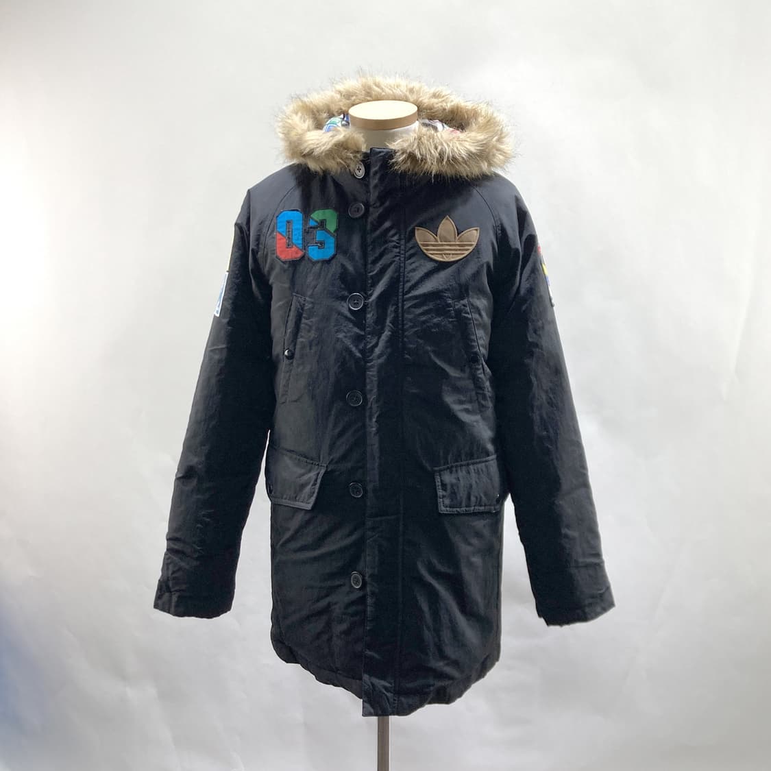 아디다스 배지 여성덕다운패딩자켓 블랙 S  상품이미지1