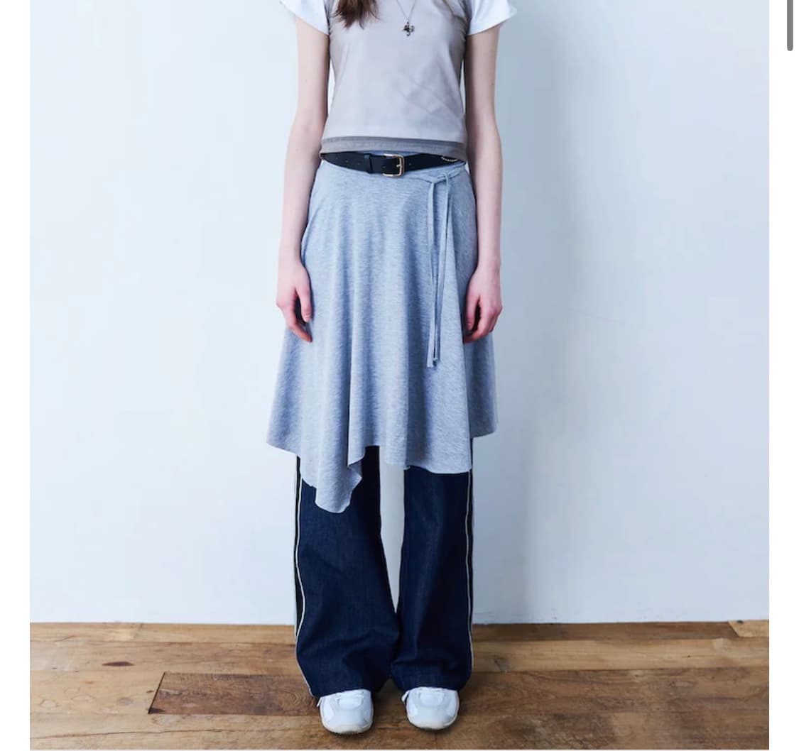 에잇세컨즈 변형 저지 스커트 그레이 (레이어드추천) 상품이미지1