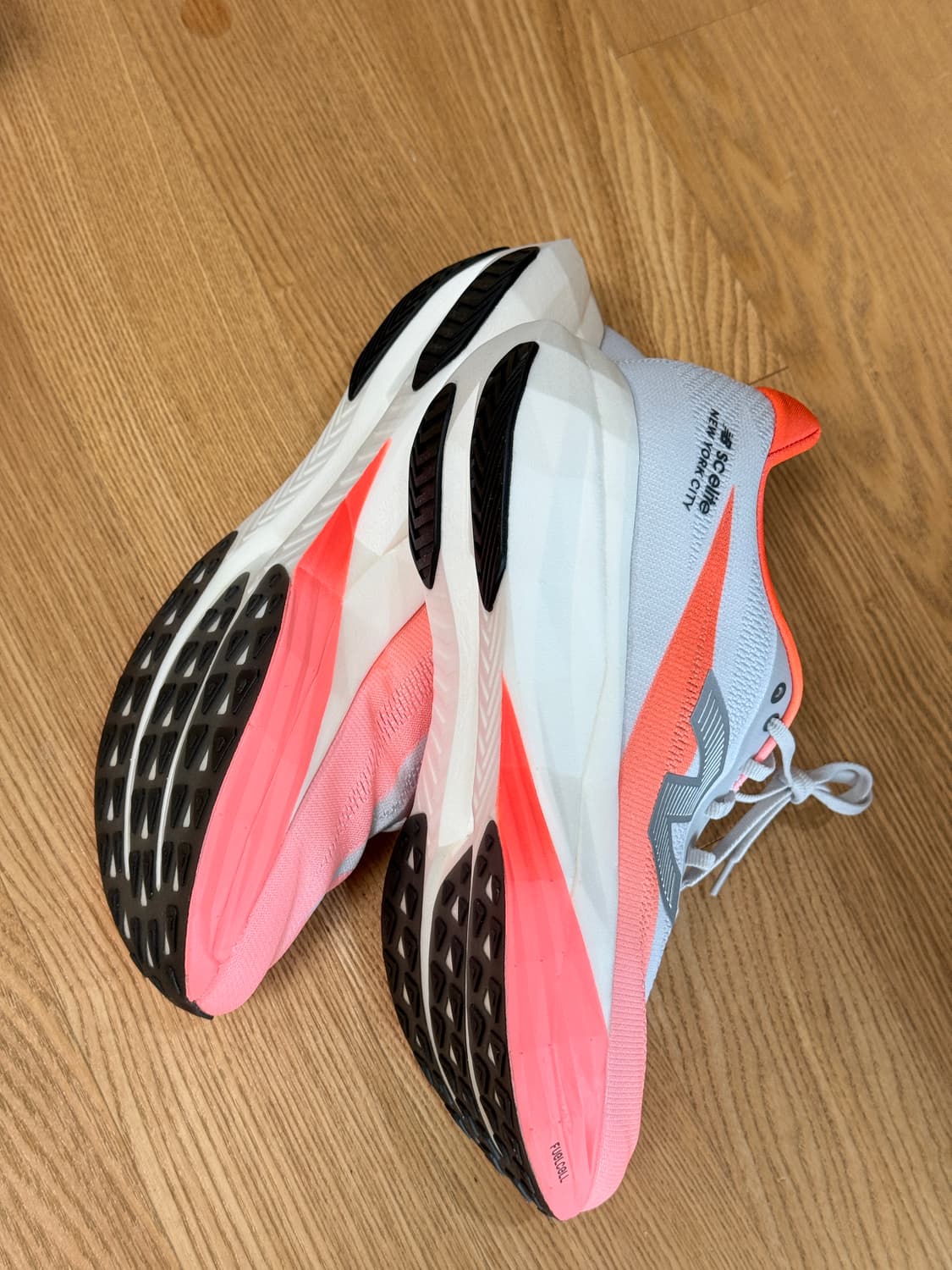 뉴발란스 sc엘리트 v5 뉴욕마라톤 에디션 D볼 275사이즈 새제품 상품이미지3