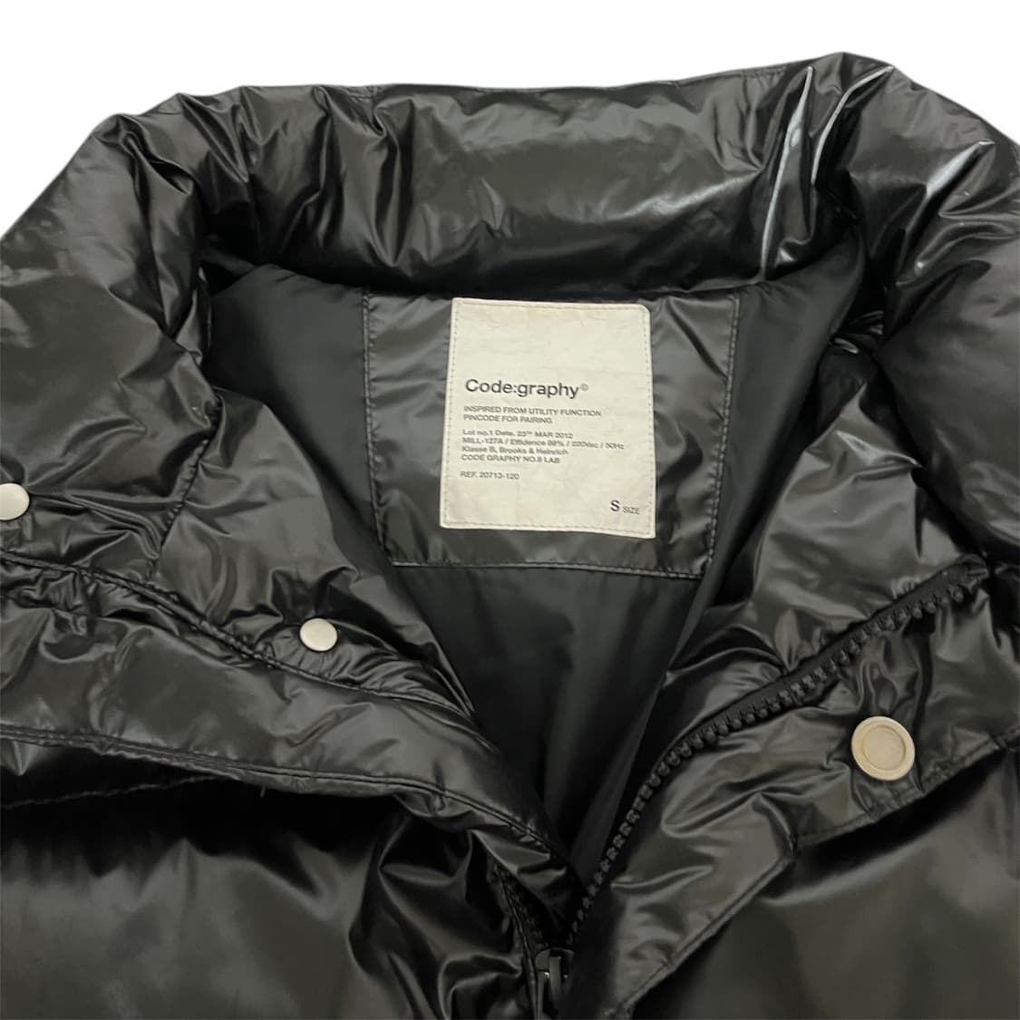 Codegraphy 유광 숏 패딩 점퍼 상품이미지2