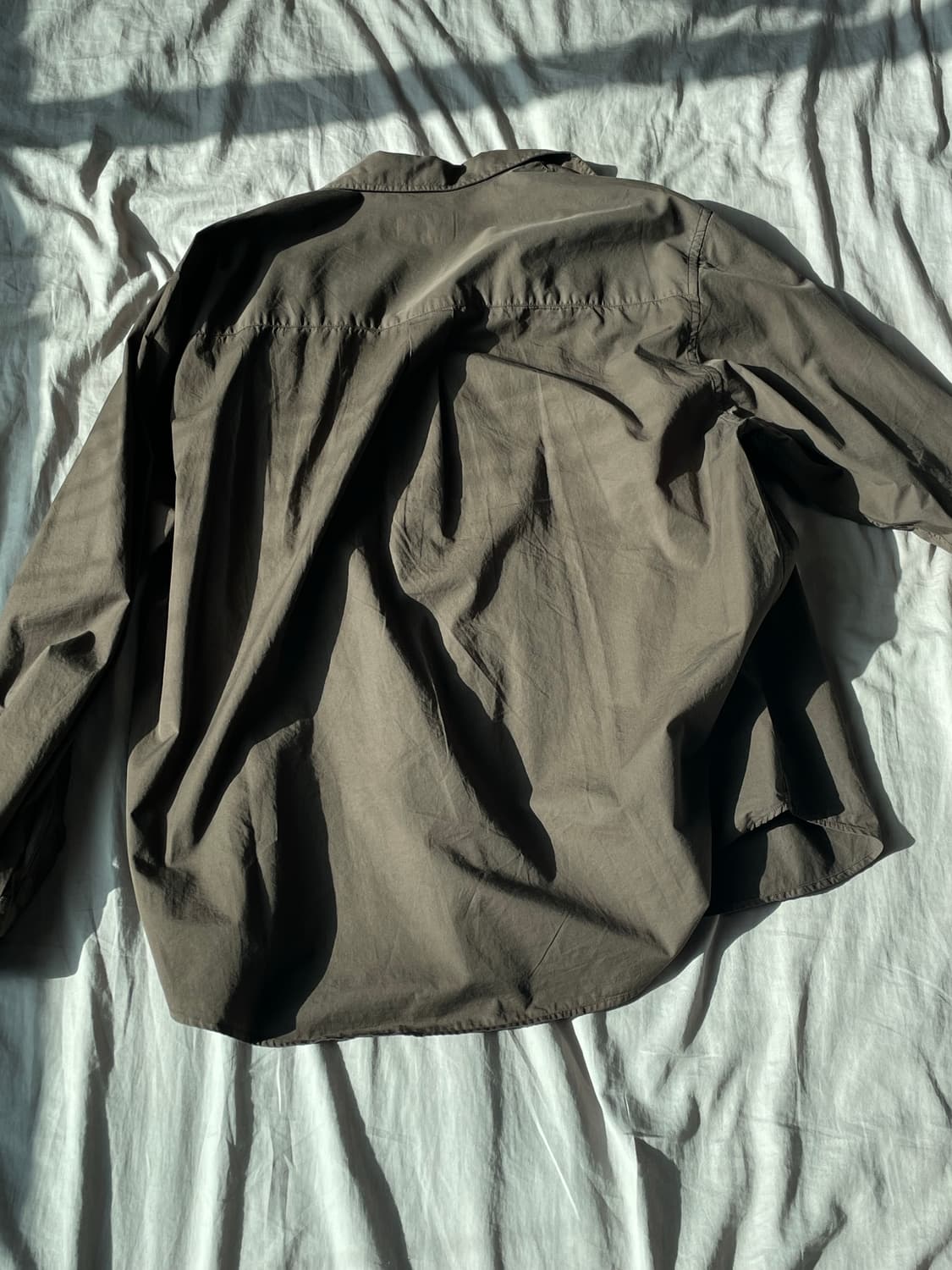 어나더오피스 Bold Garment Shirt (Mild Brown) 상품이미지5