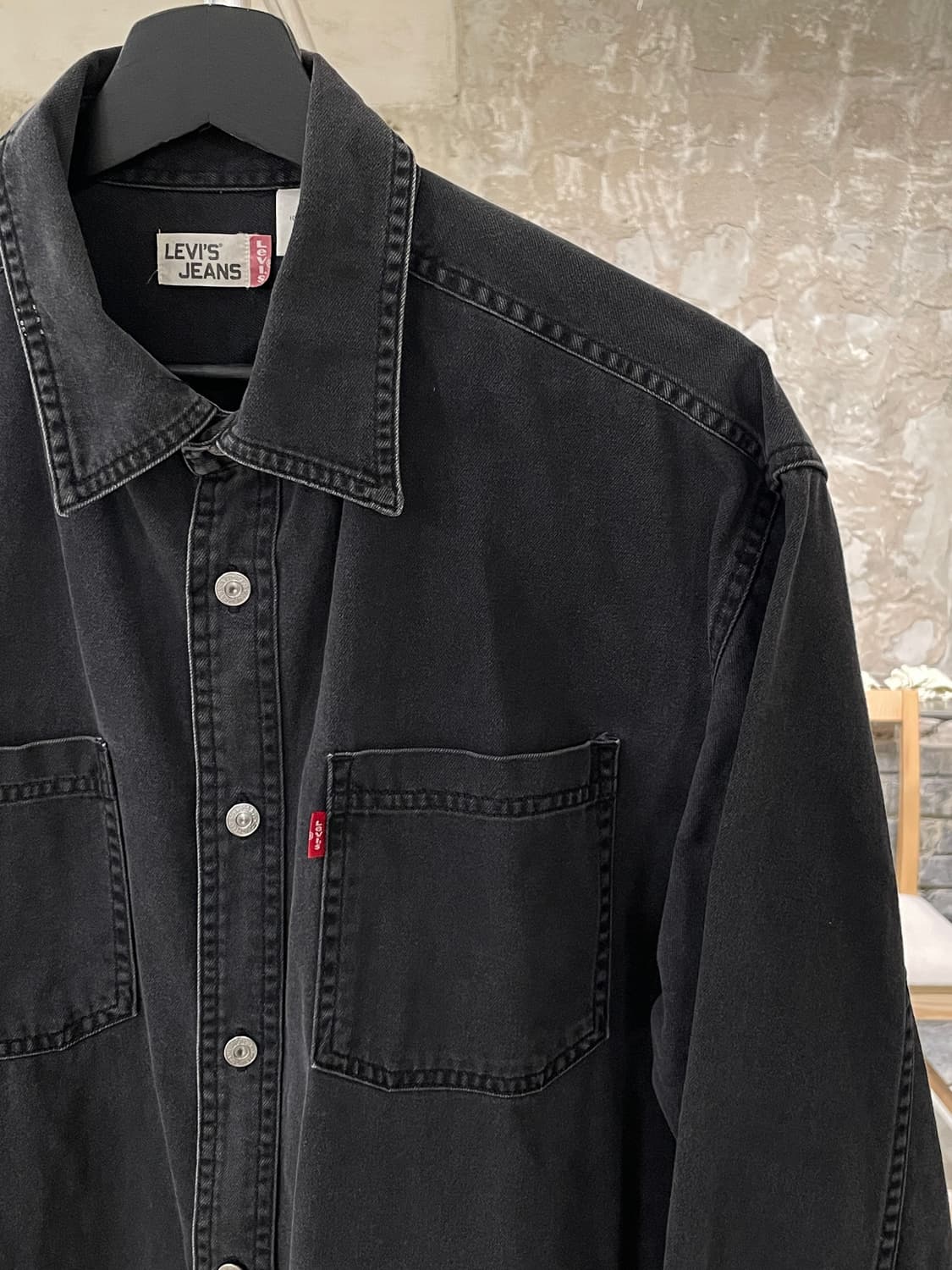 리바이스 레드탭 흑청 체스트 포켓 데님 셔츠 상품이미지3