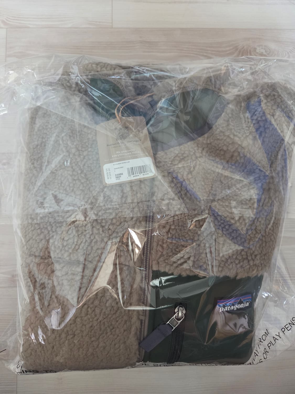 파타고니아 클래식 레트로X 자켓 씨버드 그레이 팝니다. 상품이미지2