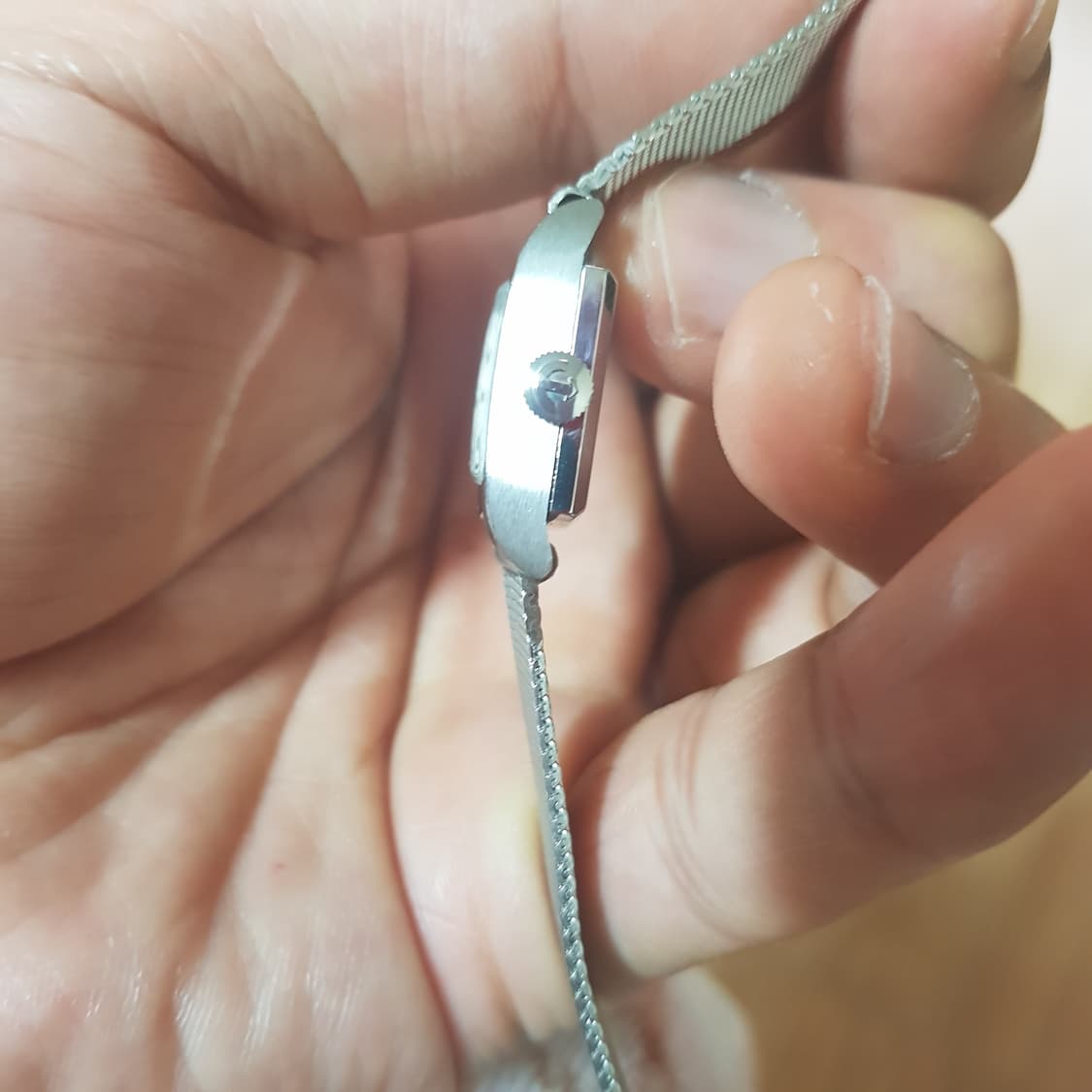 라도 미니사이즈 탱크 태엽 여성시계 팝니다 상품이미지6