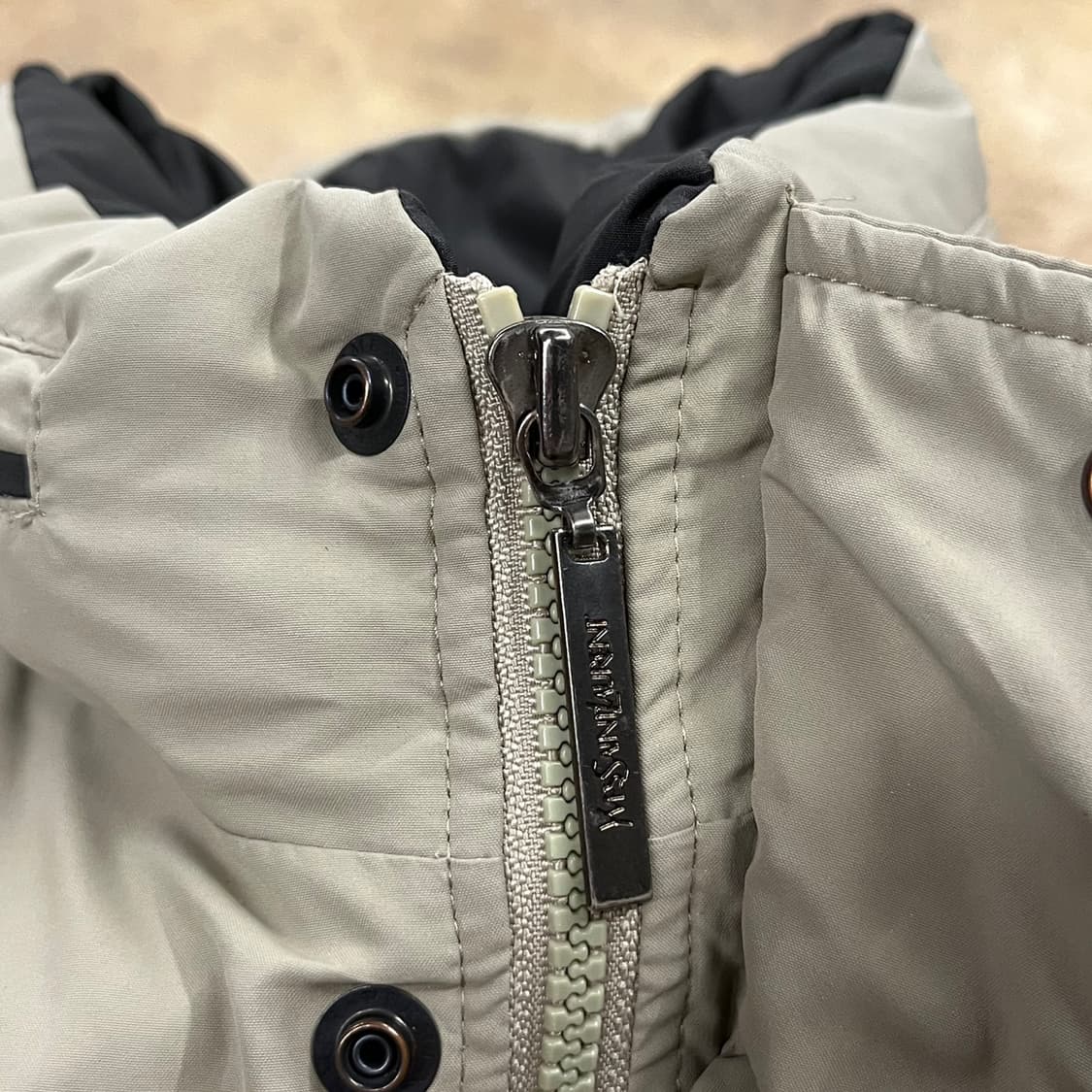 [정품/95] 입생로랑 로고 다운 패딩 점퍼 b14 상품이미지5