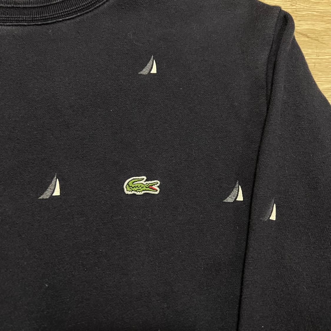 라코스테 남성 요트 패턴 프린팅 맨투맨 [네이비] 3사이즈(M/95) 상품이미지4