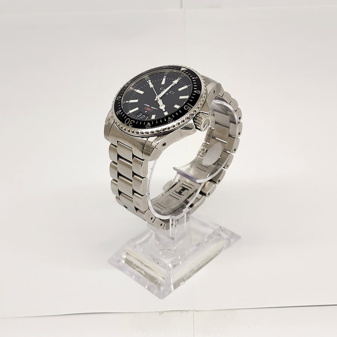 구찌 136.3 다이브 쿼츠 스틸 남성시계 40mm 상품이미지3