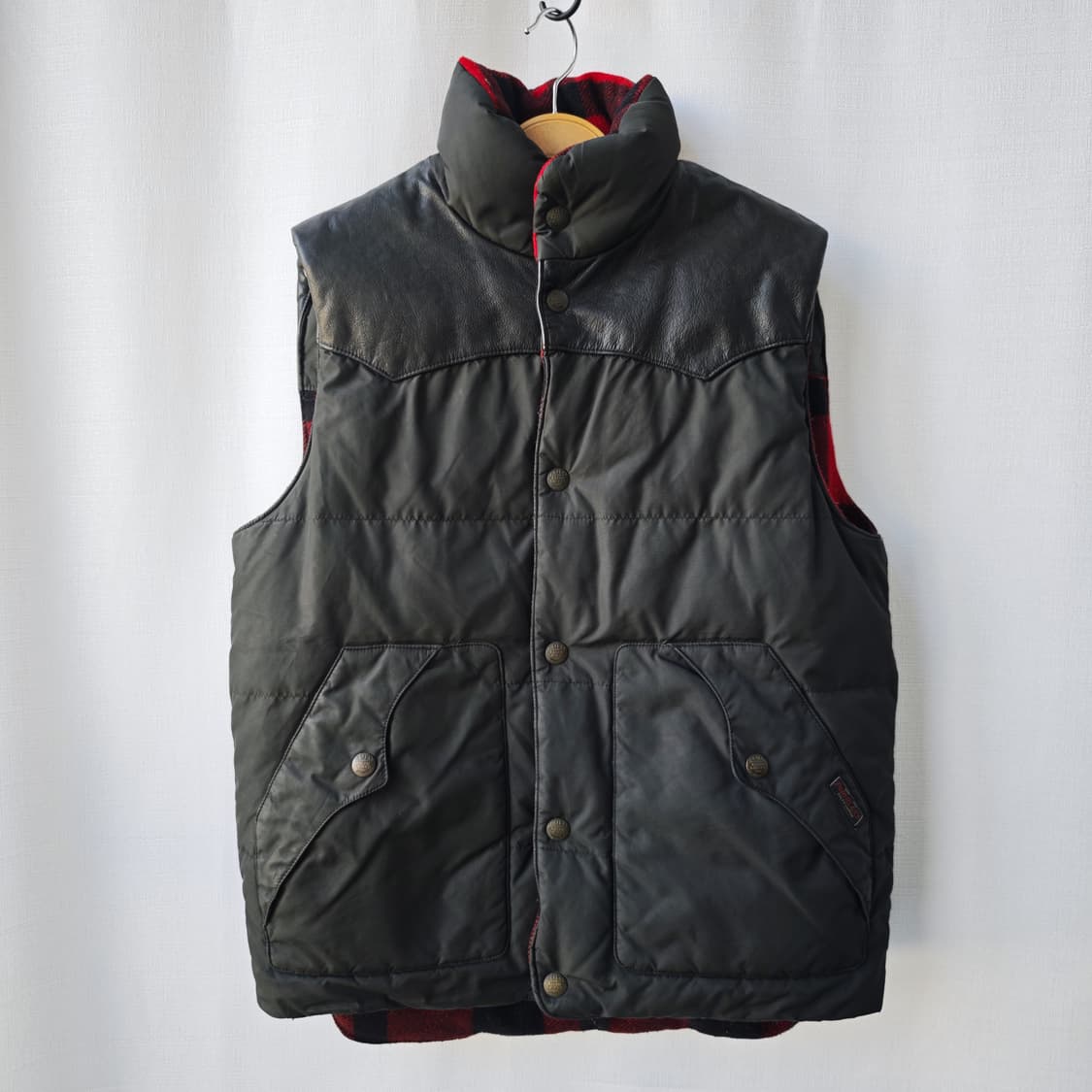 폴로 랄프로렌 소가죽 다운 패딩 리버시블 베스트 블랙 레드 S 상품이미지1