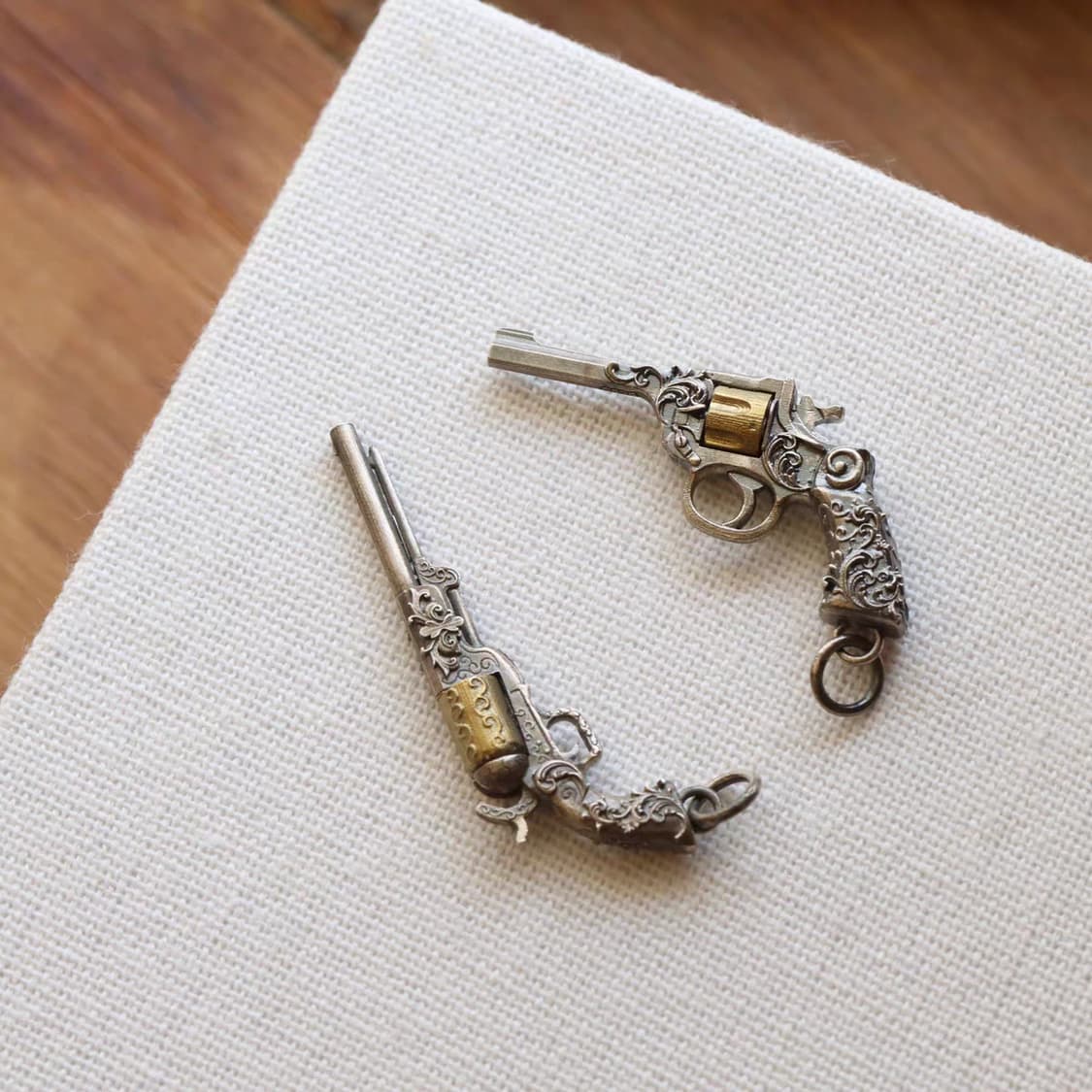 Oceanora 스털링 실버 빈티지 리볼버 펜던트 목걸이 상품이미지9