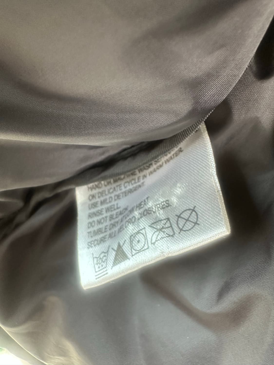 노스페이스 700 패딩 눕시 블랙 센터 로고 상품이미지1