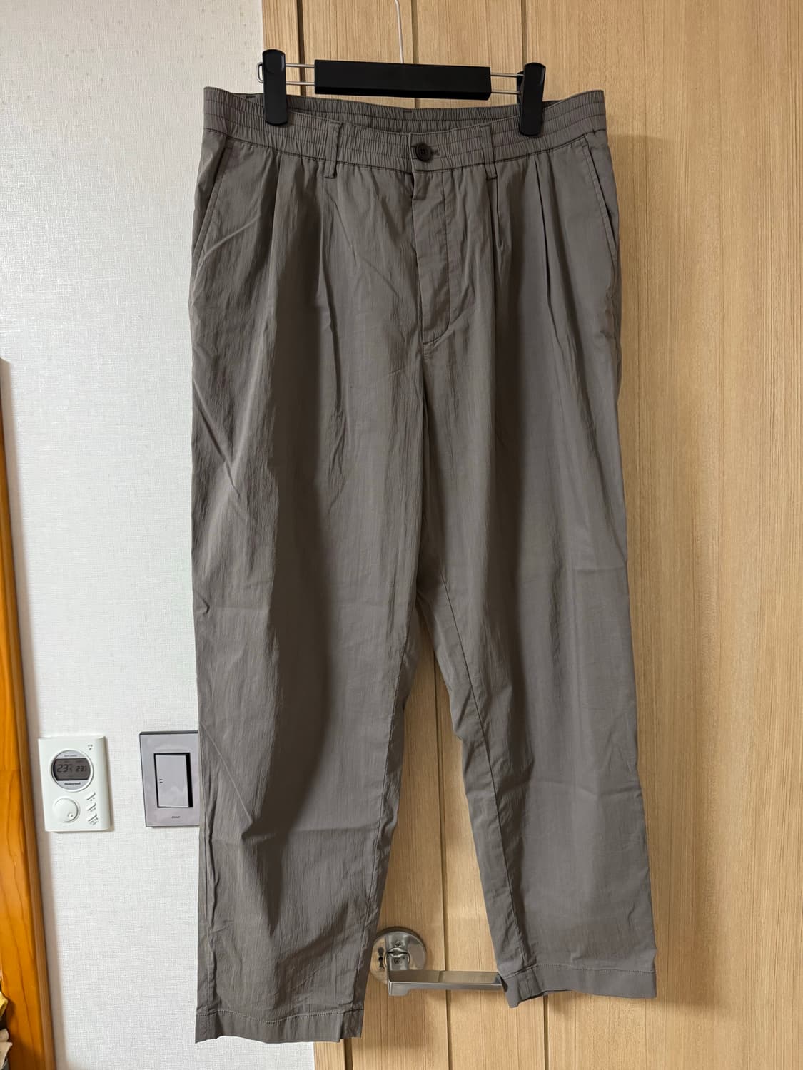 BEAKER ORIGINAL men two tuck light pants 상품이미지1