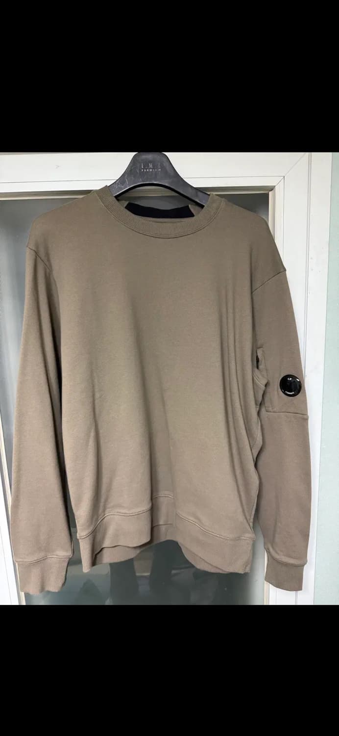 Cp컴퍼니 브라운 맨투맨(XL) 상품이미지1