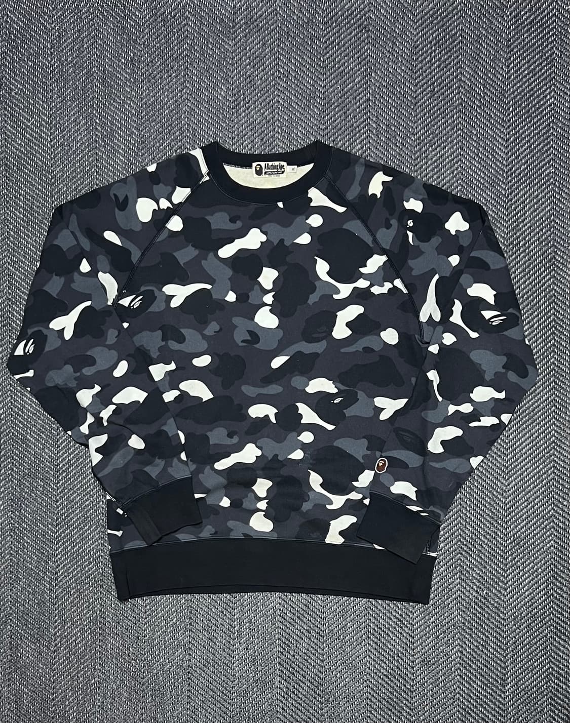 BAPE 베이프 맨투맨 상품이미지1