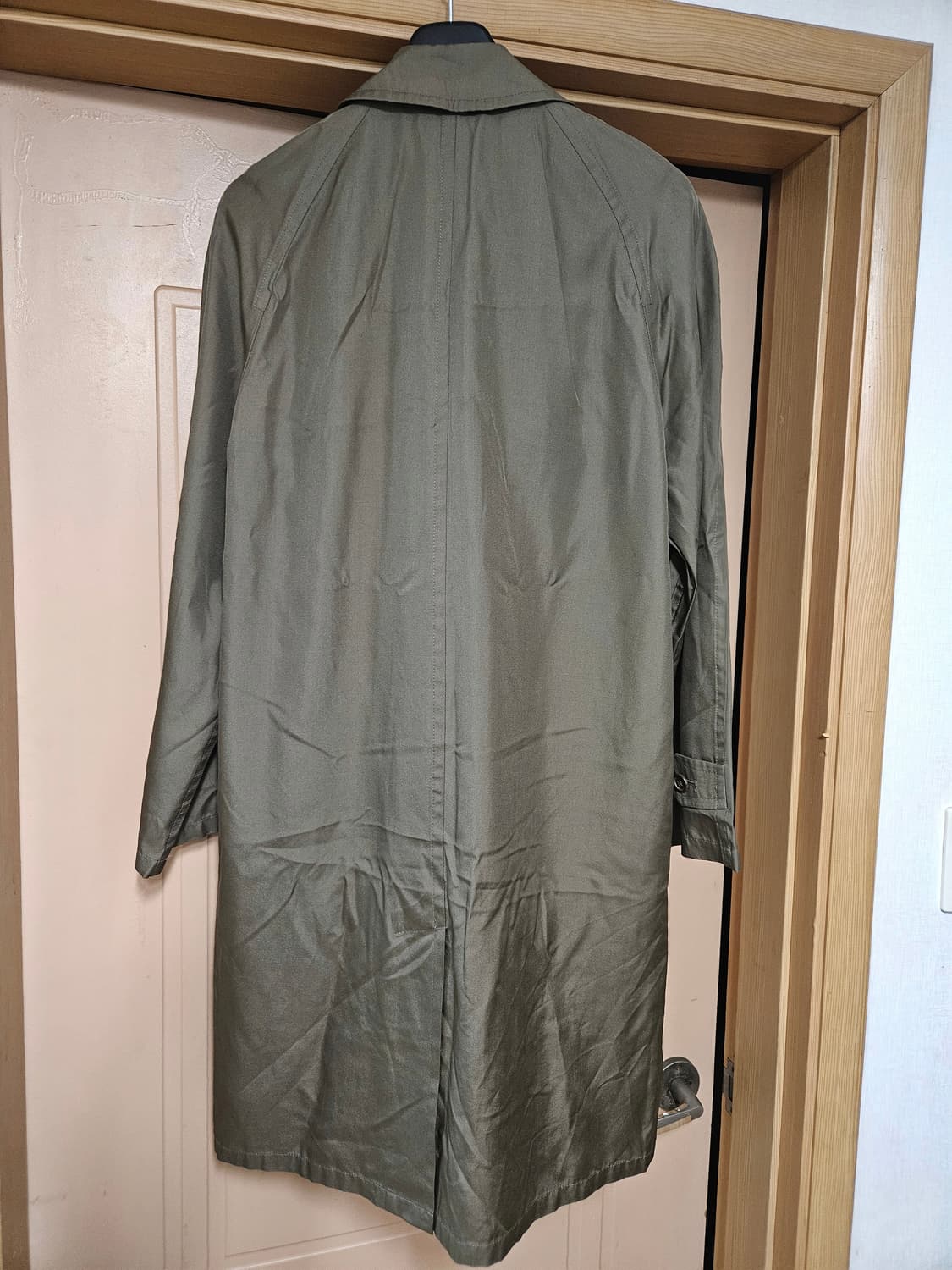 90's아쿠아스큐텀 실크 100 트렌치코트  상품이미지3