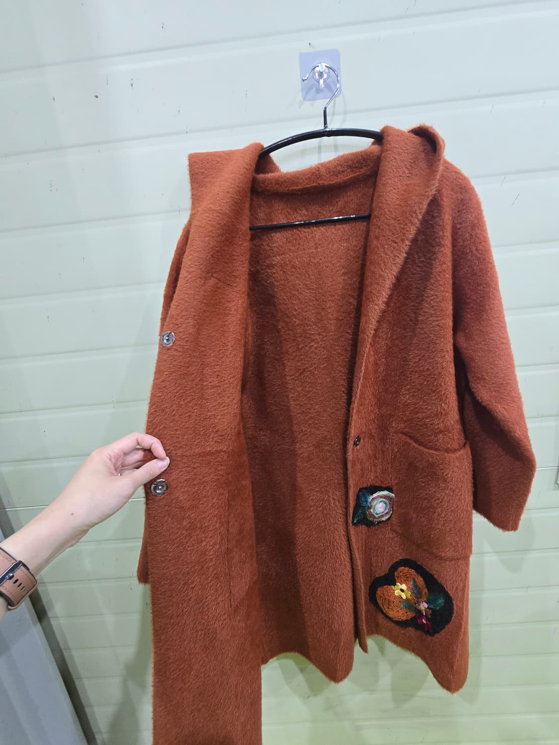 에코 밍크퍼 자수  후드 니트 코트 상품이미지10