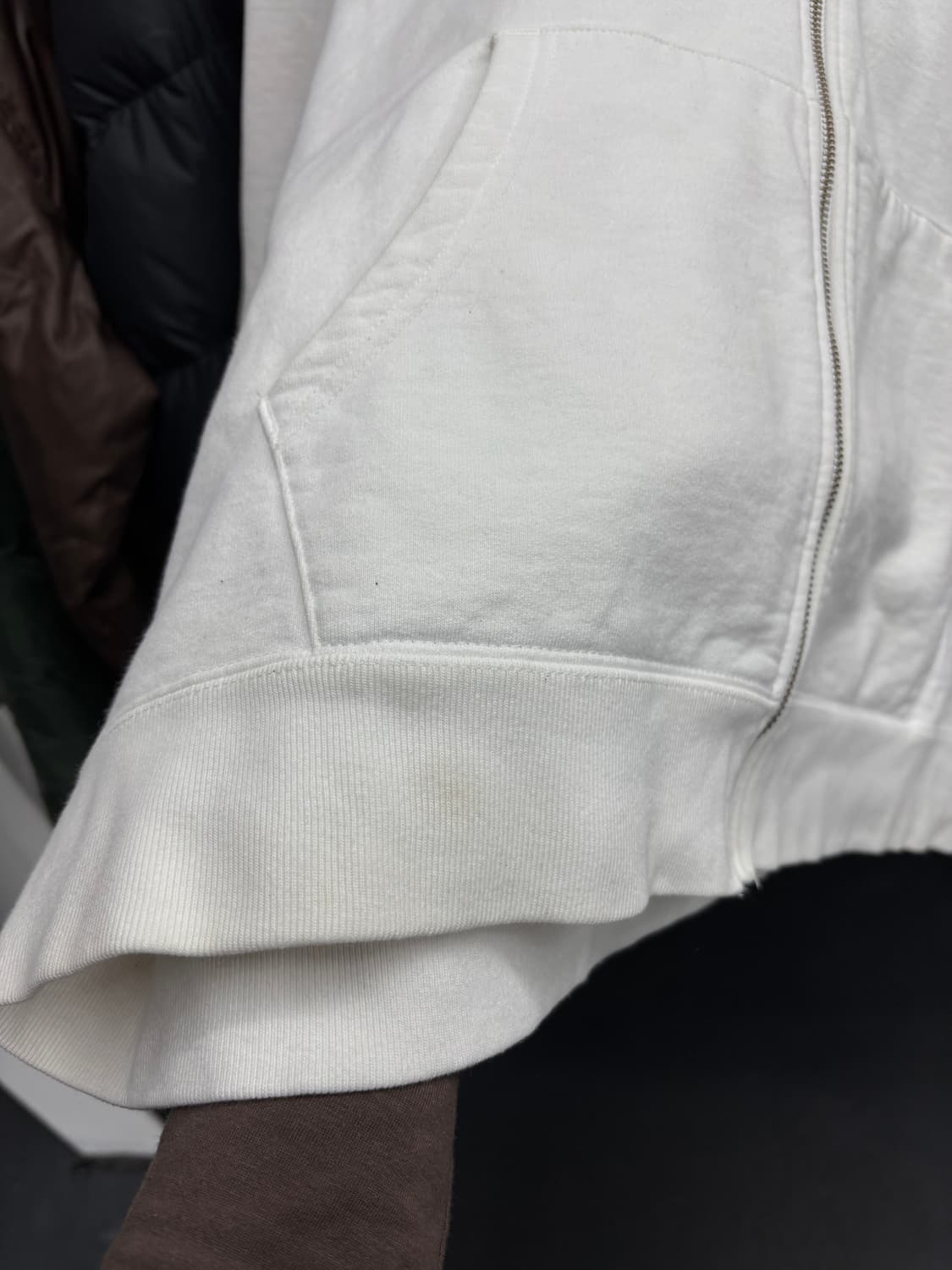 슈프림 22ss 데몬 스웻 후드집업 상품이미지8