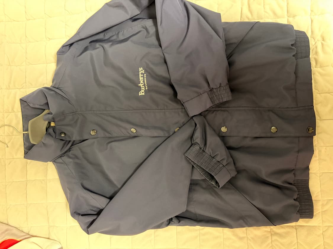 버버리 바람막이 상품이미지1
