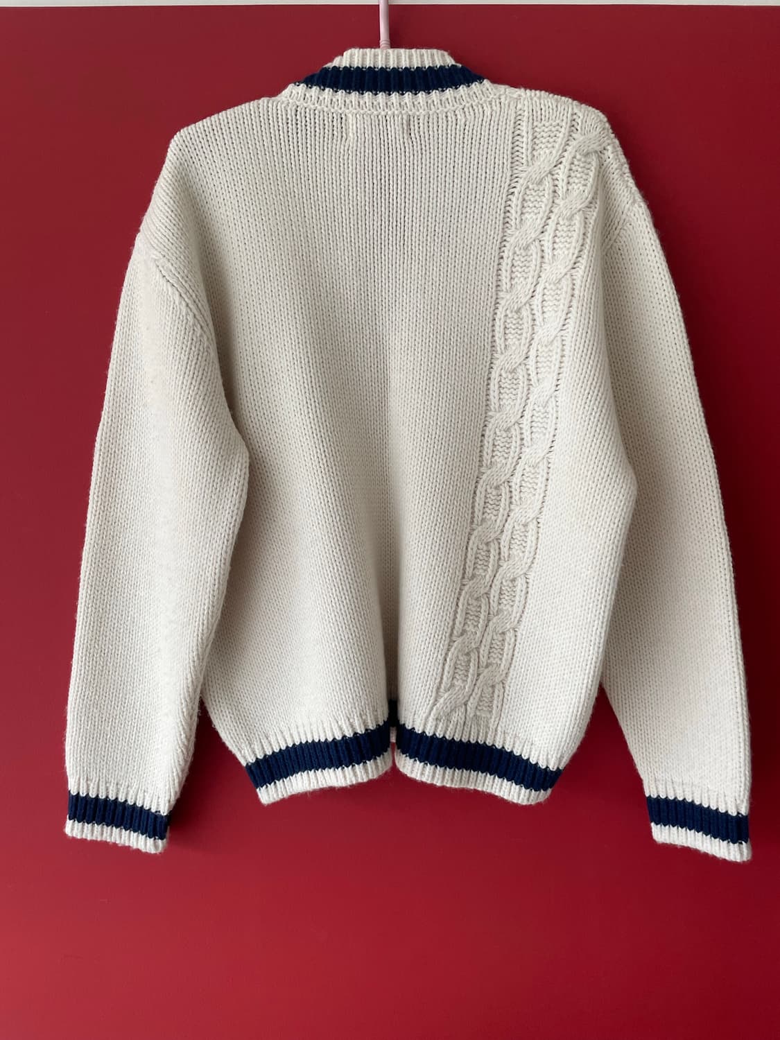 템즈 브이넥 니트 상품이미지2