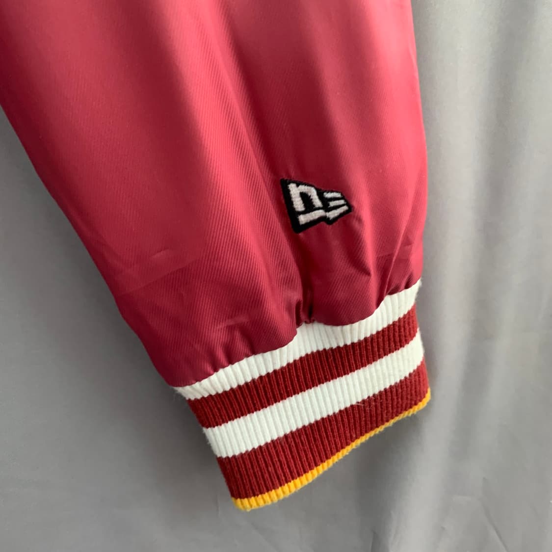 M 뉴에라 버건디 새틴 바시티 스타디움 야구 자켓 상품이미지7